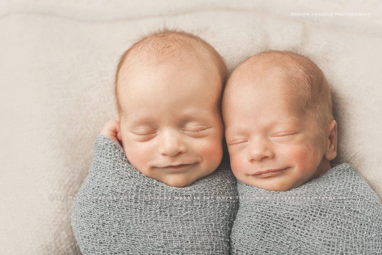 Neugeborenenfotografie für Stuttgarter Zwillinge