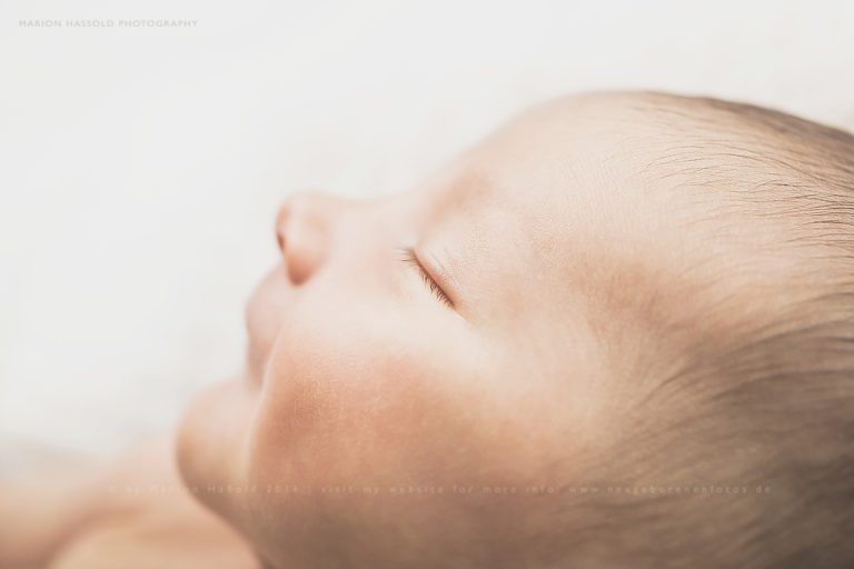Babybauchfotos im April und Neugeborenenfotos mit Toni, 6 Tage alt