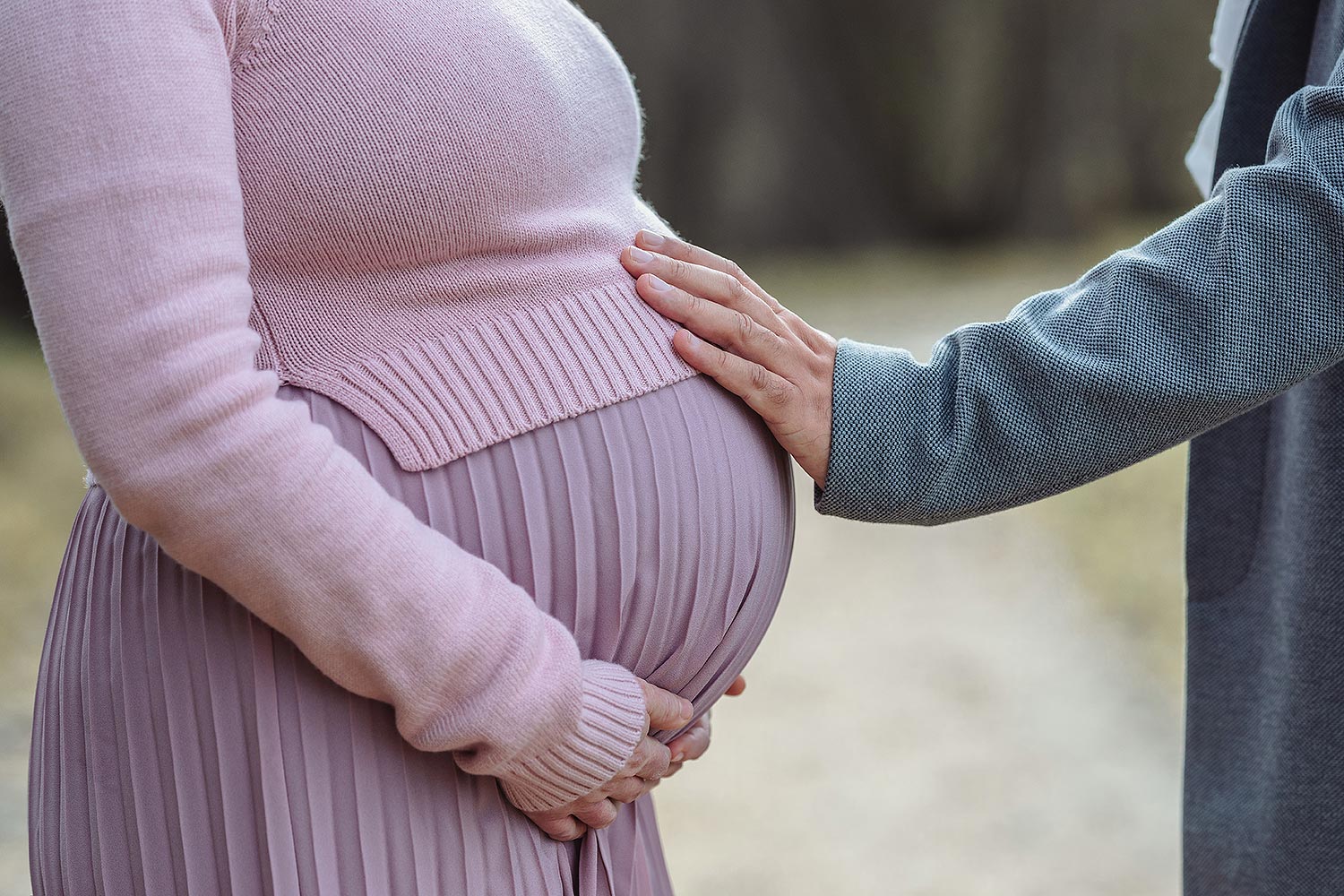 Traumhafte Babybauchfotos und Schwangerschaftsbilder 4 Babybauchshooting im Winter